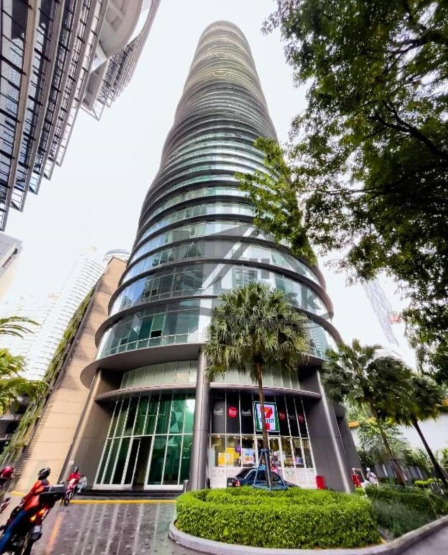 Vortex Serviced Klcc By Elite * Kuala Lumpur